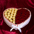 Presentbox med röda rosor, Ferrero Rocher & Kinderchoklad