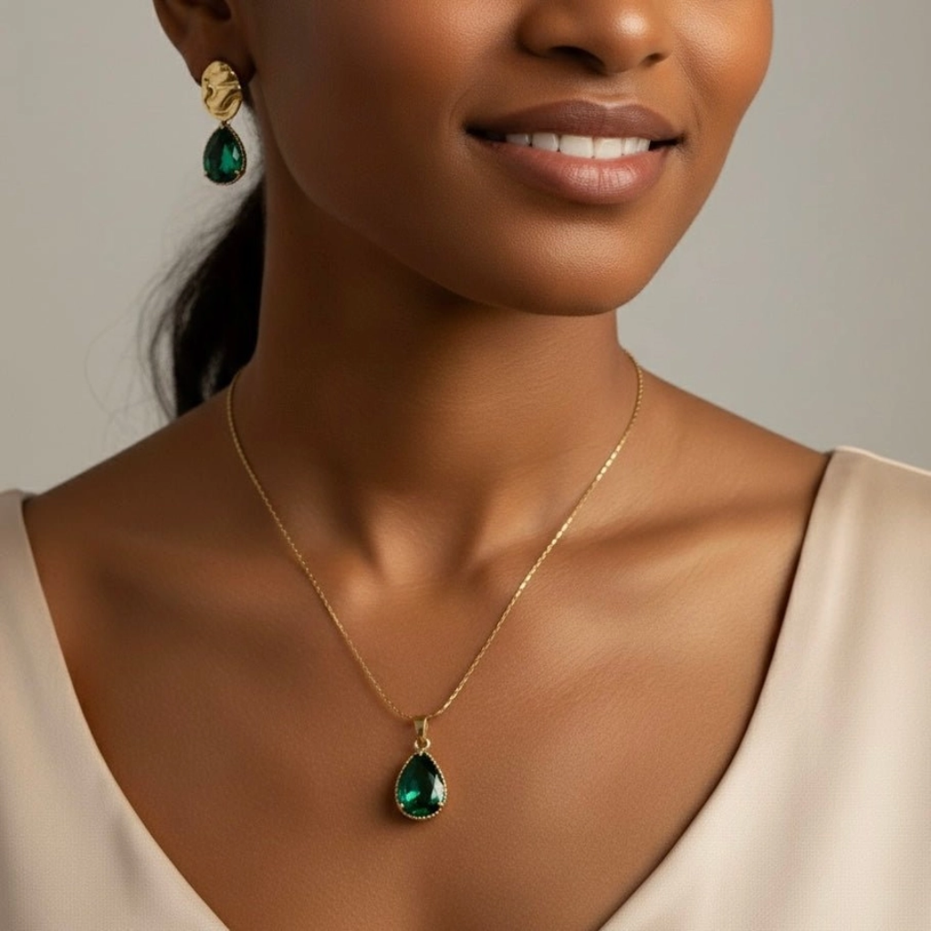 Halsband med 18K förgylld rostfri stålförlängning i elegant presentbox