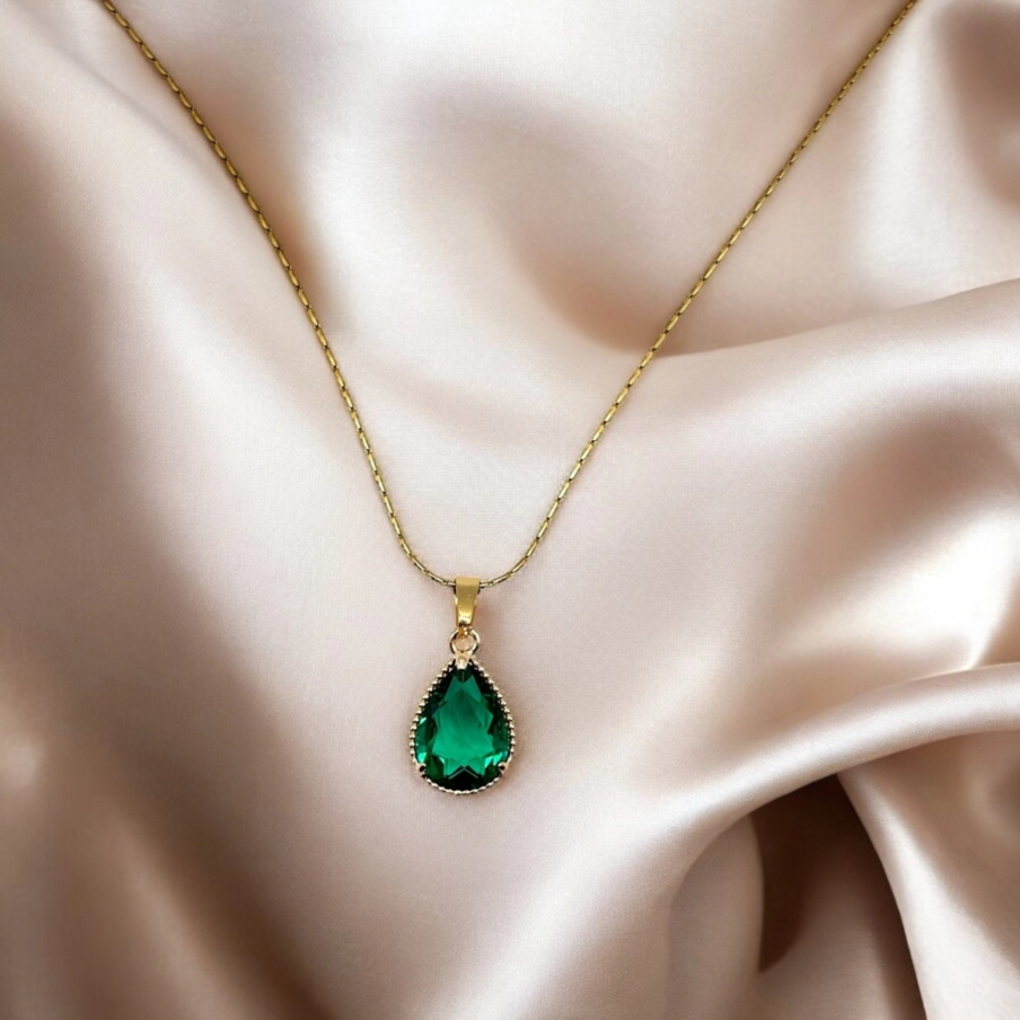 Halsband med 18K förgylld rostfri stålförlängning i elegant presentbox